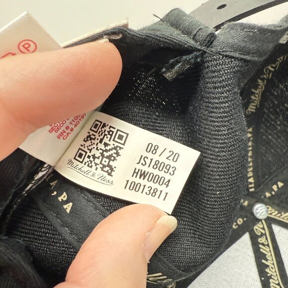 Mitchell & Ness San Antonio Spurs Core Basic Black Pink Snapback Cap Hat - Picture 11 of 11